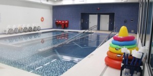 The school has a warm, salt-water therapy pool. (Evelyne Asselin/CBC)